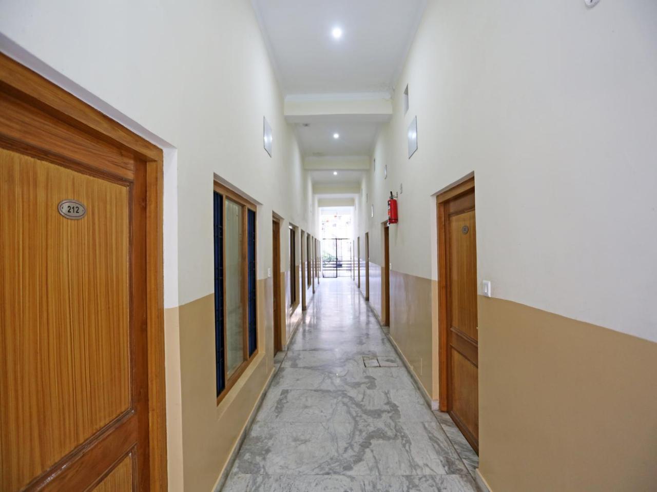 Oyo 19638 Hotel Jay Continental Almora Eksteriør billede